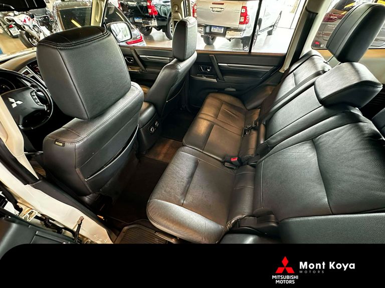 Mitsubishi Pajero HPE Full 3.2 4x4 T.I.Dies. 5p Aut