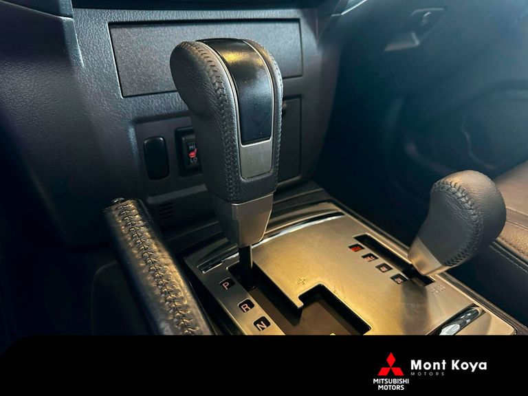Mitsubishi Pajero HPE Full 3.2 4x4 T.I.Dies. 5p Aut