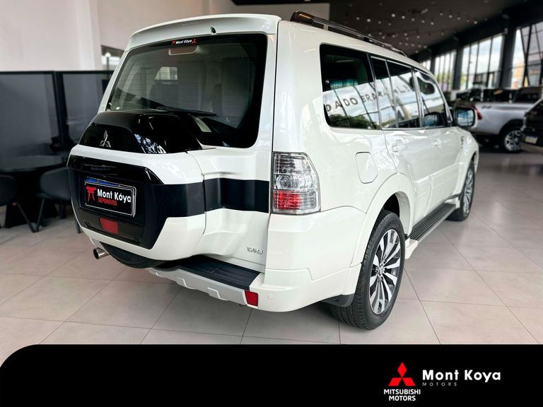 Mitsubishi Pajero HPE Full 3.2 4x4 T.I.Dies. 5p Aut