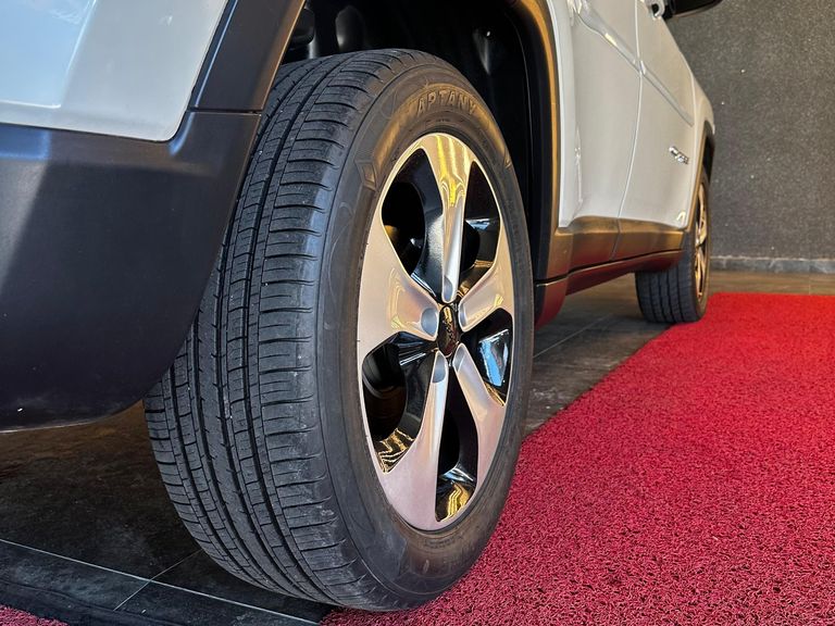 Jeep COMPASS LONGITUDE 2.0 4x2 Flex 16V Aut.