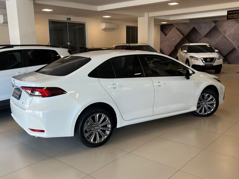 Toyota Corolla XEi 2.0 Flex 16V Aut.
