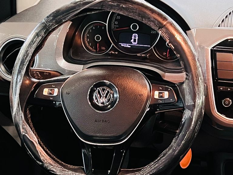 VolksWagen up! cross 1.0 TSI Total Flex 12V 5p