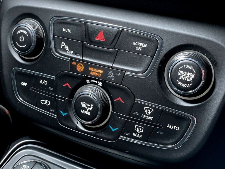 Jeep COMPASS LONGITUDE 2.0 4x4 Dies. 16V Aut.