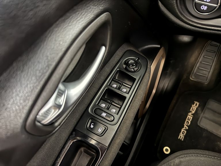 Jeep Renegade Sport 1.8 4x2 Flex 16V Aut.