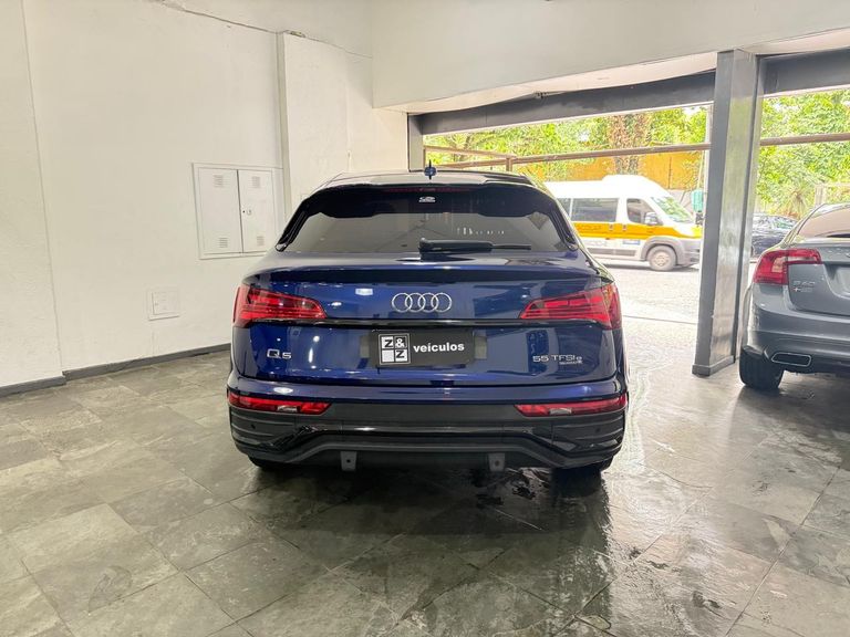 Audi Q5 SB Perf. 2.0 TFSIe S.Tr. Qt (Hib.)