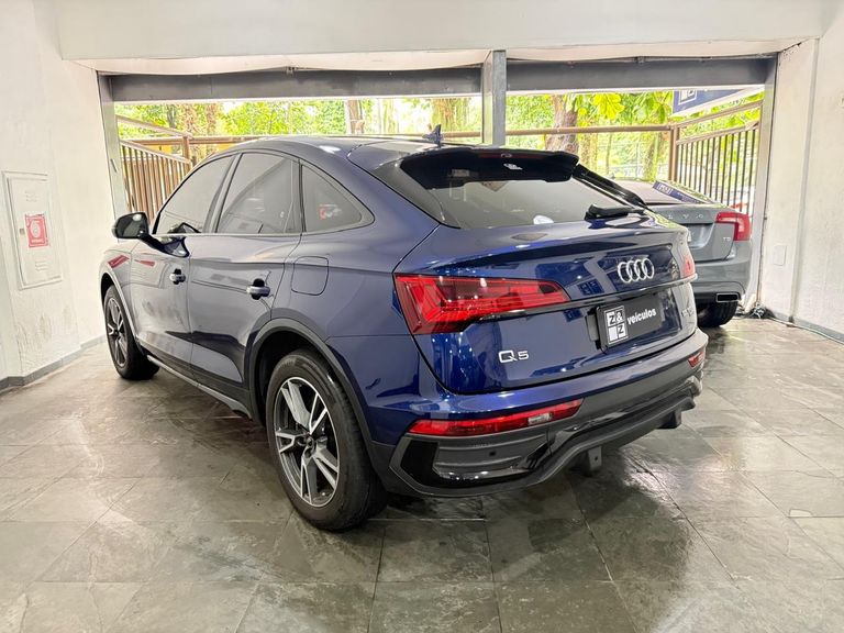 Audi Q5 SB Perf. 2.0 TFSIe S.Tr. Qt (Hib.)