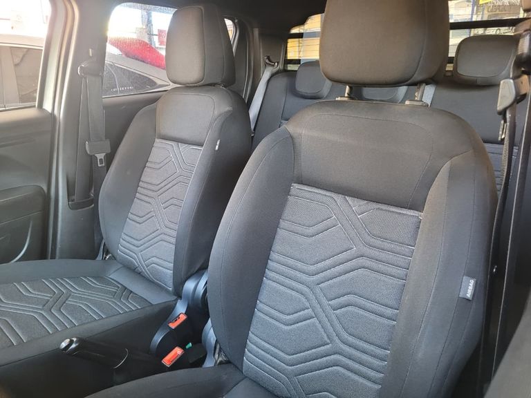 Fiat Strada Freedom 1.3 Flex 8V CD