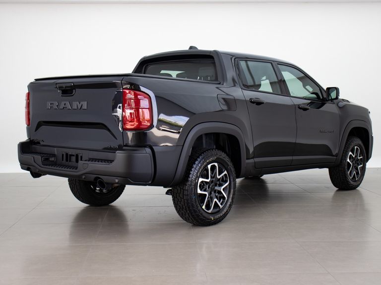RAM RAMPAGE REBEL HURR.4 2.0 TB CD 4X4 Aut.