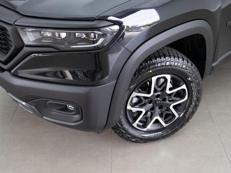 RAM RAMPAGE REBEL HURR.4 2.0 TB CD 4X4 Aut.