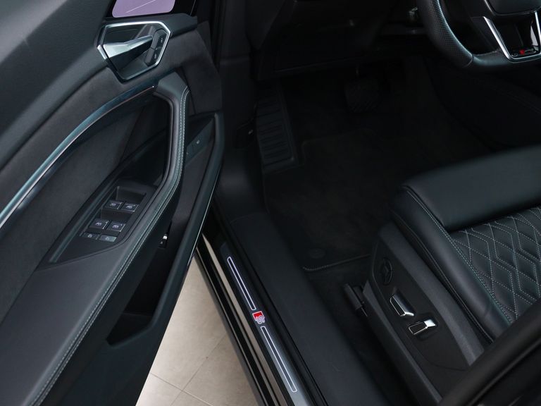 Audi E-TRON S Sportback Quat. Aut. (Elétrico)