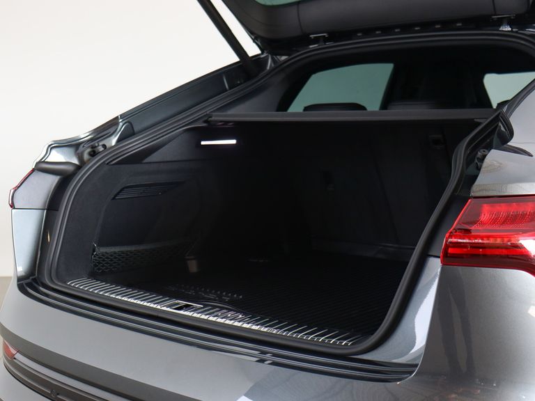 Audi E-TRON S Sportback Quat. Aut. (Elétrico)