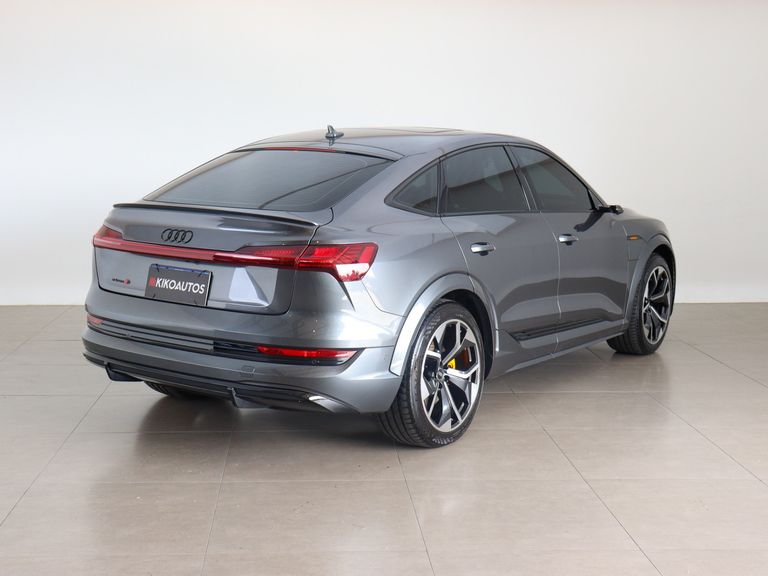 Audi E-TRON S Sportback Quat. Aut. (Elétrico)