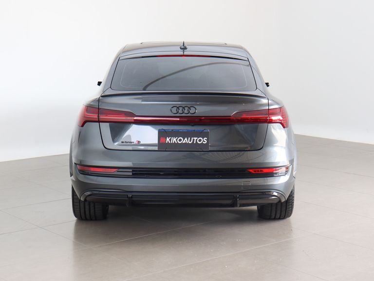 Audi E-TRON S Sportback Quat. Aut. (Elétrico)