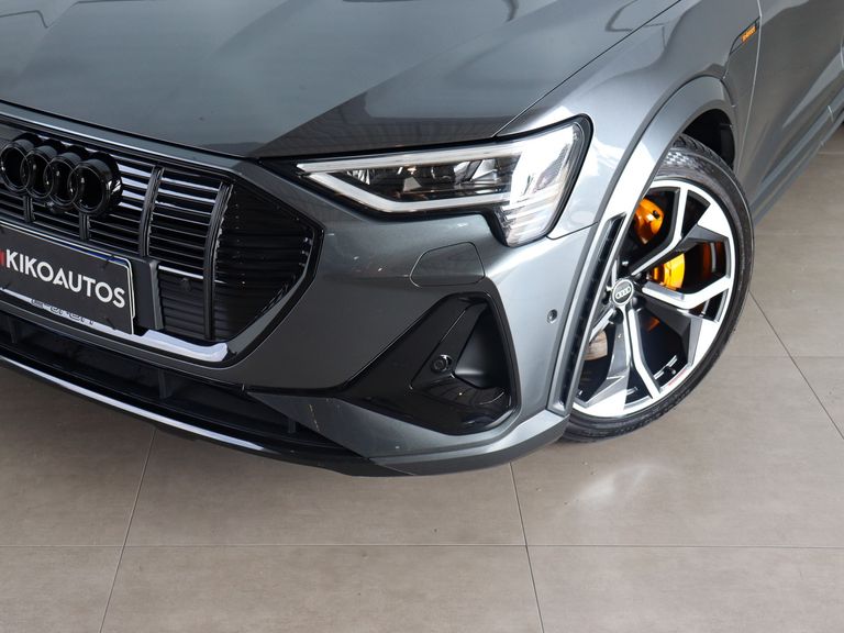 Audi E-TRON S Sportback Quat. Aut. (Elétrico)