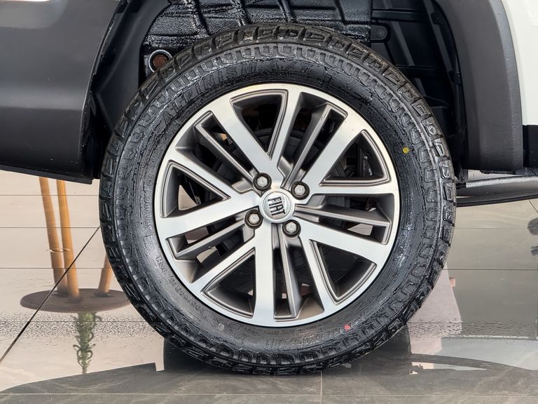 Fiat Strada Volcano 1.3 Flex 8V CD Aut.