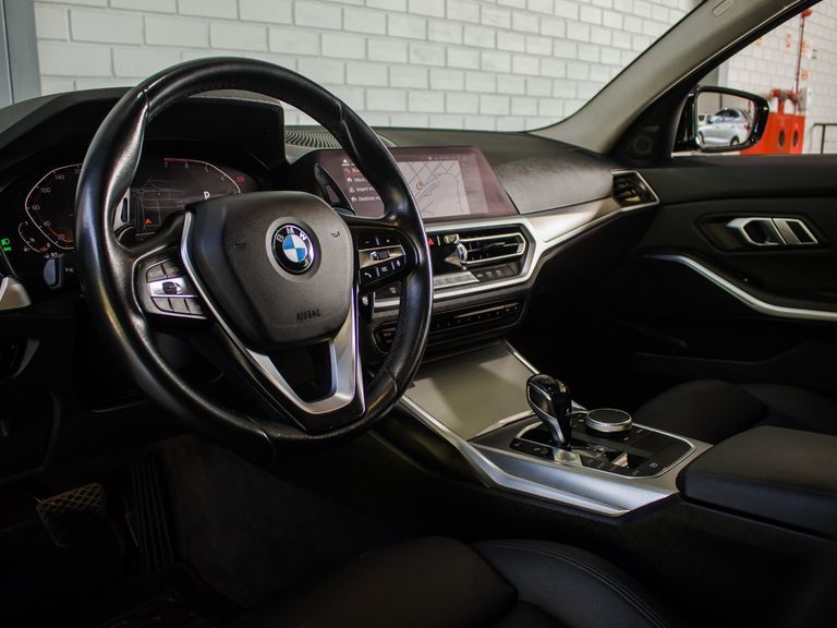BMW 320iA Modern/Sport TB 2.0/A.Flex/GP 4p