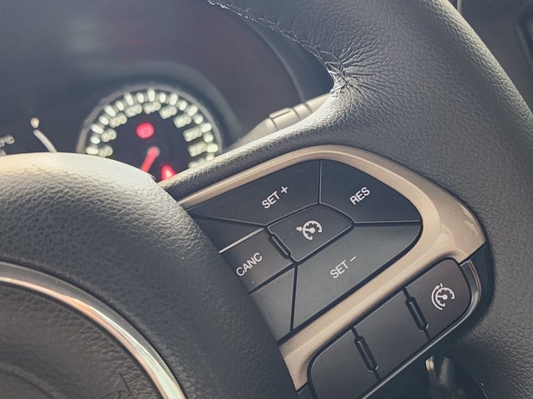 Jeep Renegade Sport 1.8 4x2 Flex 16V Aut.
