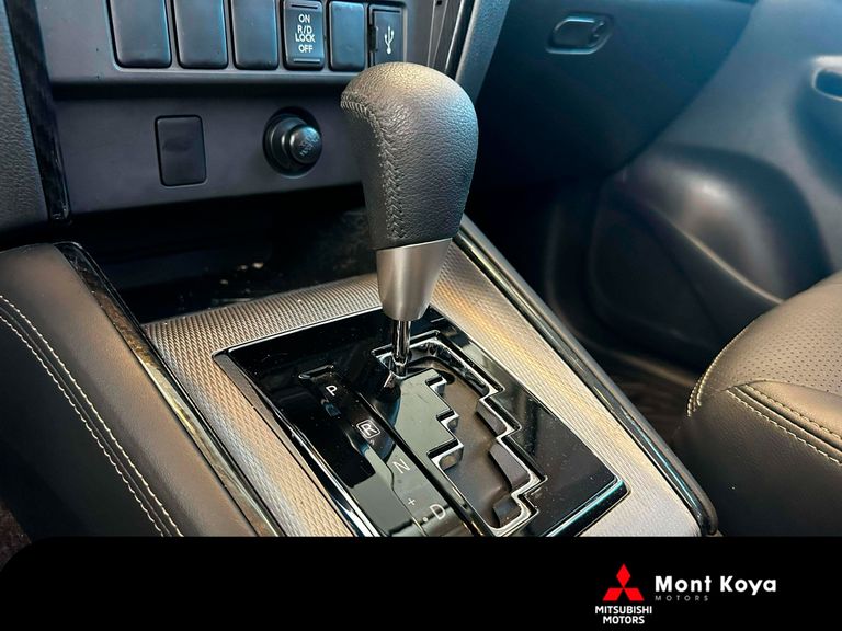 Mitsubishi L200 Trit. S.Out. GLS 2.4 CD Diesel Aut.
