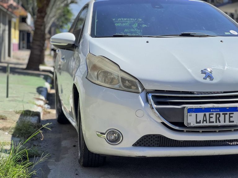 Peugeot 208 Allure 1.5 Flex 8V 5p