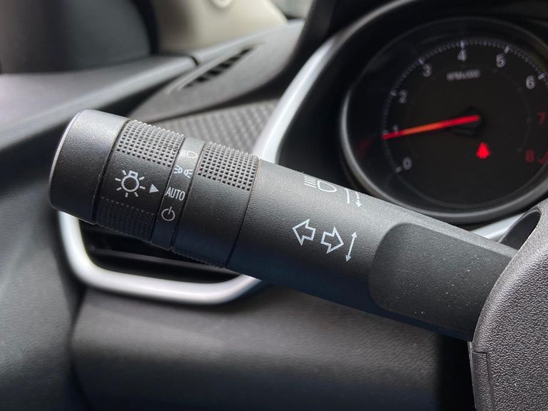 Chevrolet ONIX HATCH LT 1.0 12V Flex 5p Mec.