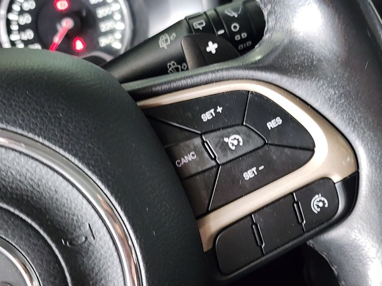 Jeep Renegade Longitude 1.8 4x2 Flex 16V Aut.