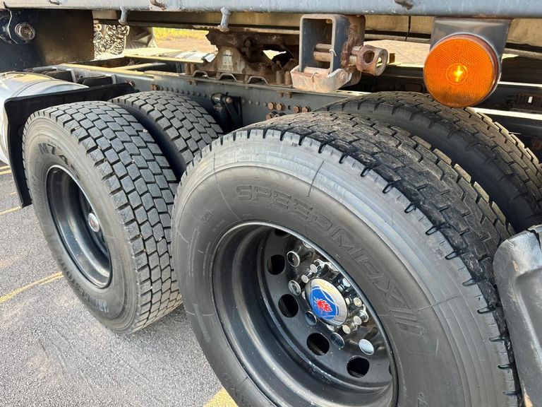 SCANIA P-360 A 6x2 2p (diesel) (E5)