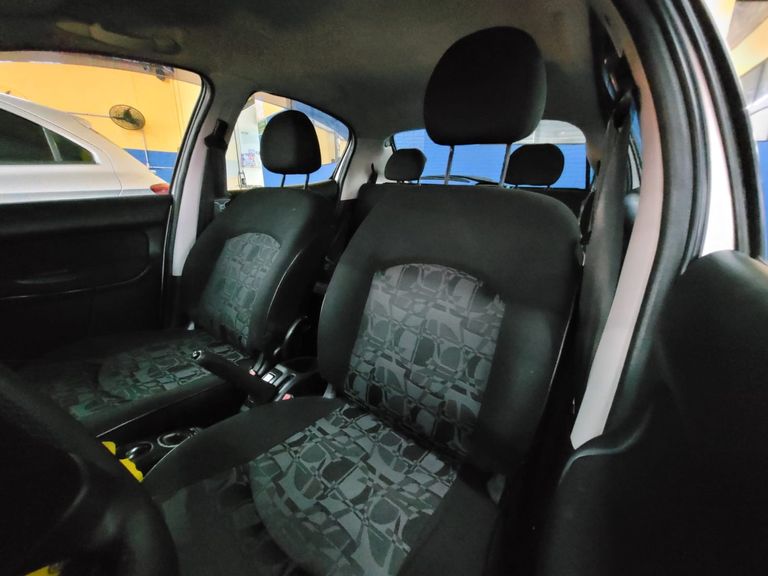 Peugeot 207 XR 1.4 Flex 8V 5p