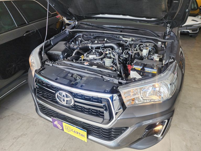 Toyota Hilux CD SRV 4x4 2.7 Flex 16V Aut.