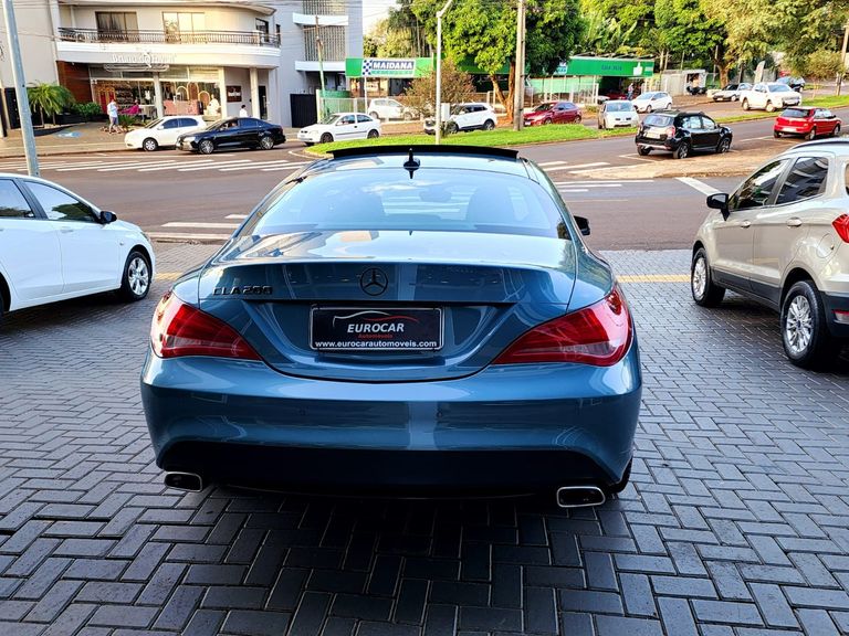 Mercedes CLA-200 First Edition 1.6 TB 16V  Aut.