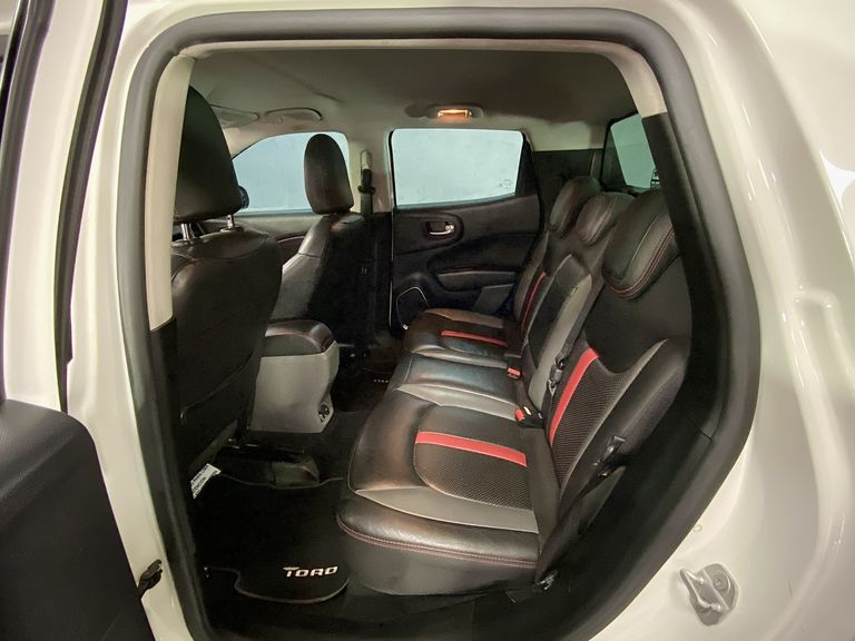 Fiat Toro Freedom 1.8 16V Flex Aut.