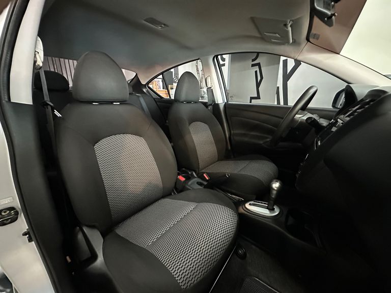 Nissan VERSA V-DRIVE Esp.Ed. 1.6 16v Flex Aut.