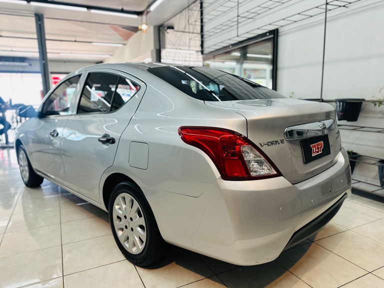 Nissan VERSA V-DRIVE Esp.Ed. 1.6 16v Flex Aut.