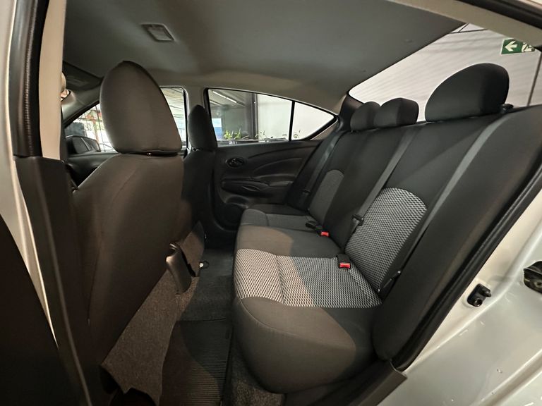 Nissan VERSA V-DRIVE Esp.Ed. 1.6 16v Flex Aut.