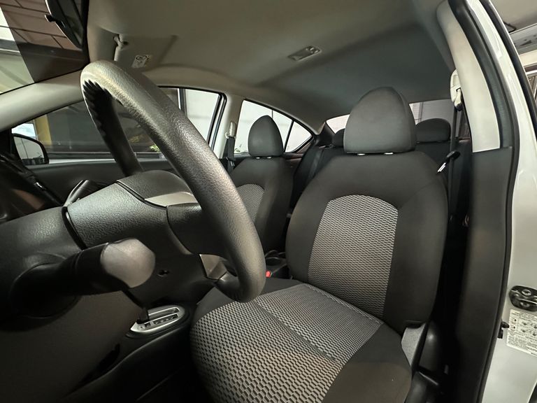 Nissan VERSA V-DRIVE Esp.Ed. 1.6 16v Flex Aut.