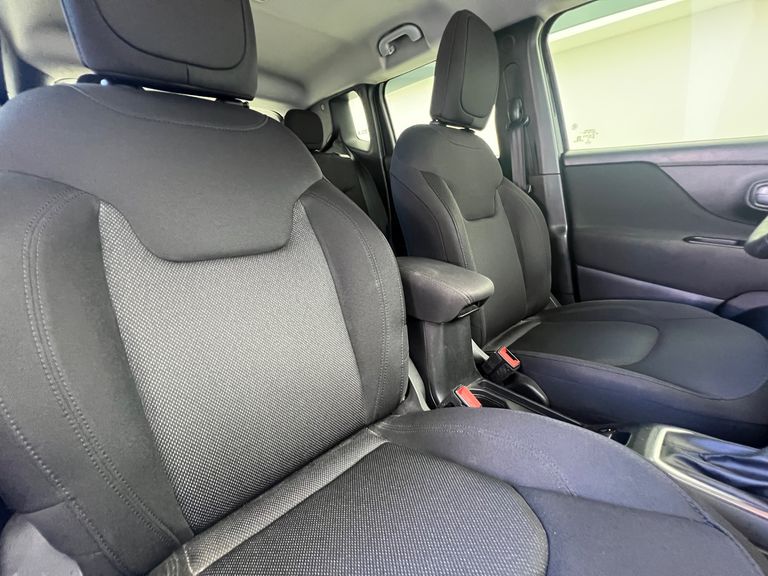 Jeep Renegade 1.8 4x2 Flex 16V Aut.