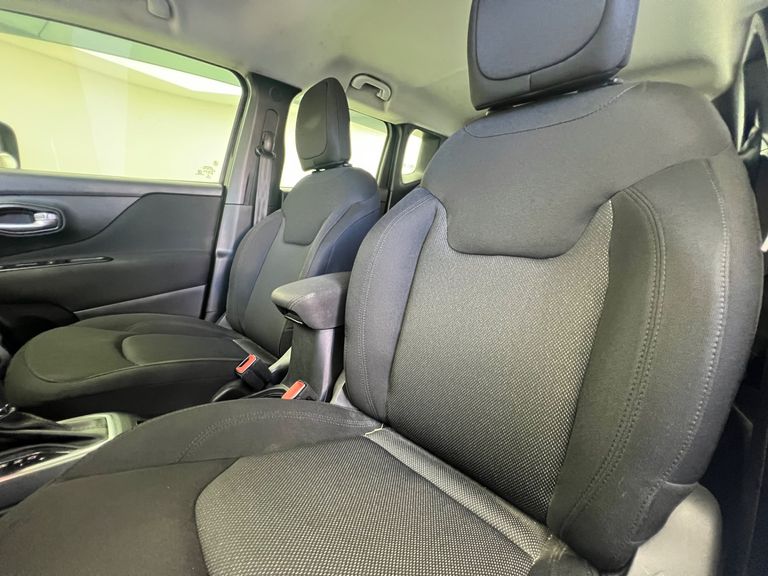 Jeep Renegade 1.8 4x2 Flex 16V Aut.