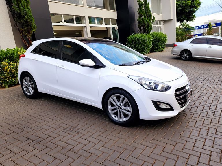 Hyundai i30 1.8 16V Aut. 5p