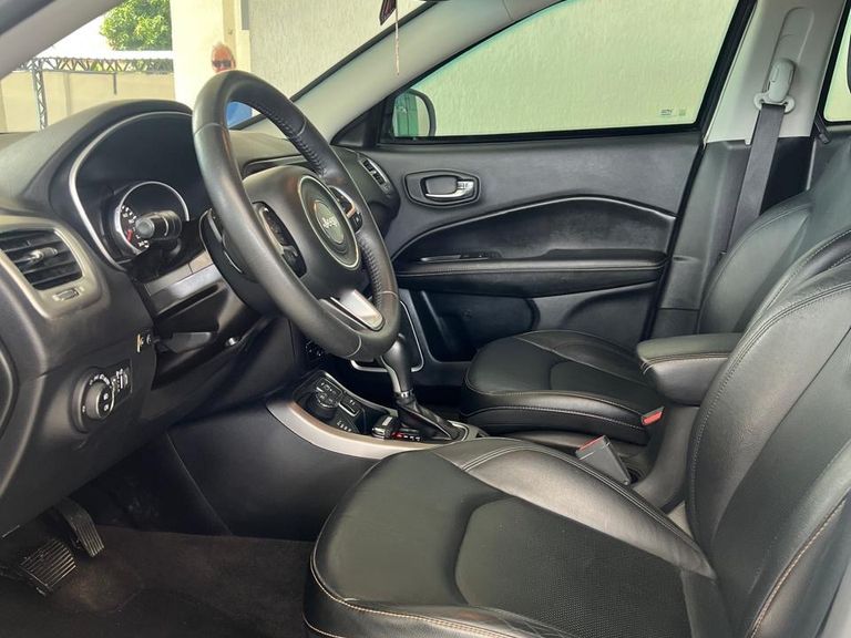 Jeep COMPASS LONGITUDE 2.0 4x4 Dies. 16V Aut.