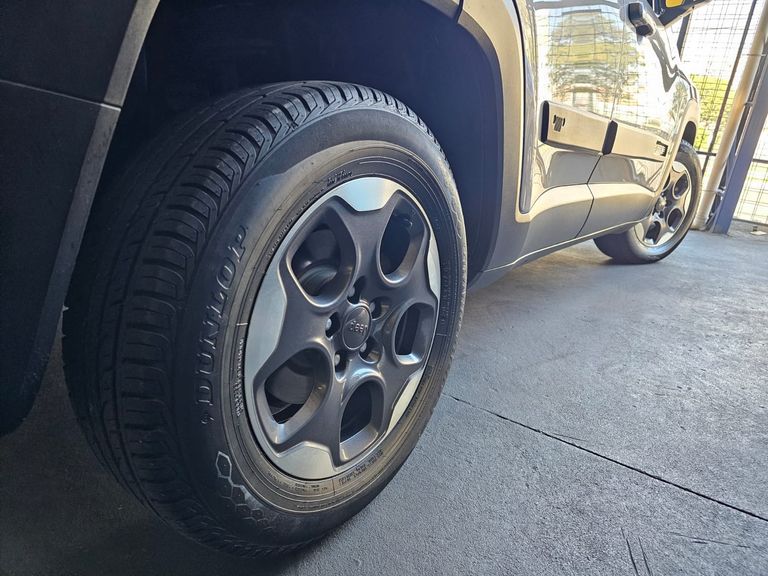 Jeep Renegade Sport 1.8 4x2 Flex 16V Aut.