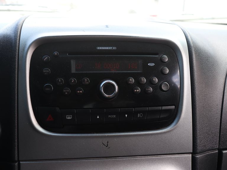 Fiat Idea ESSENCE 1.6 Flex 16V 5p
