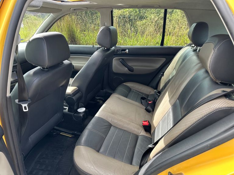 VolksWagen Golf 1.6 Mi Total Flex 8V 4p