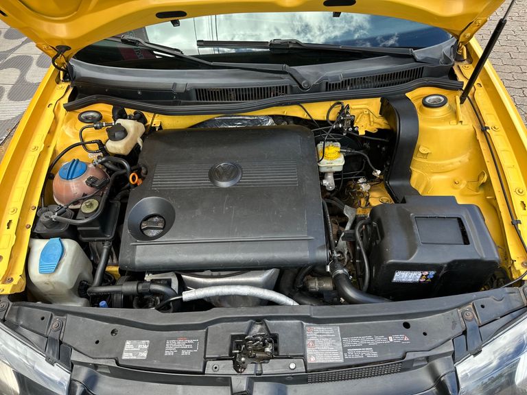 VolksWagen Golf 1.6 Mi Total Flex 8V 4p