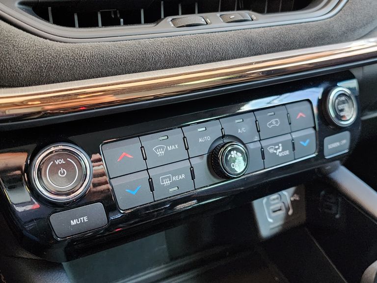 Jeep Commander Limited TD380 2.0 4x4 Die.Aut.