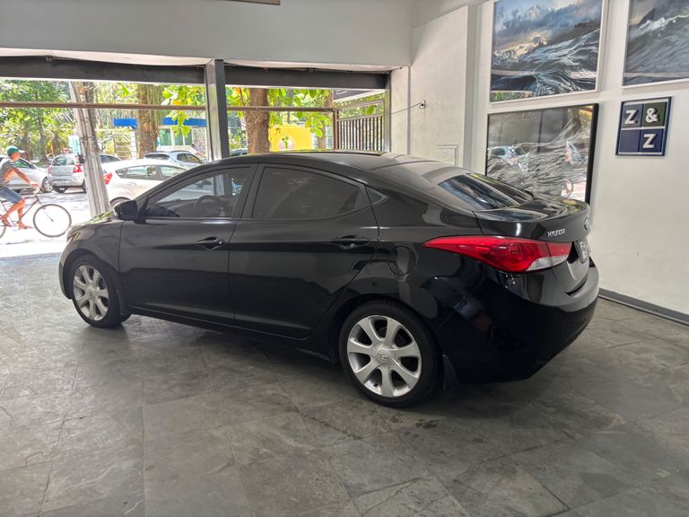 Hyundai Elantra GLS 1.8 16V Aut.