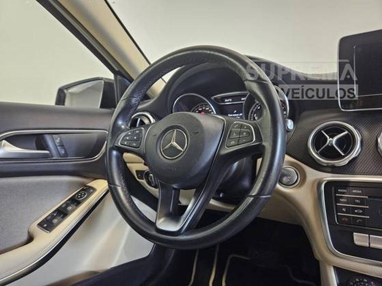 Mercedes 1.6 CGI FLEX STYLE 7G-DCT