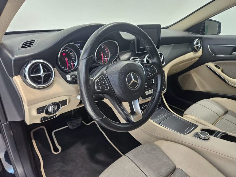 Mercedes GLA 200 Style 1.6 TB 16V/Flex Aut.