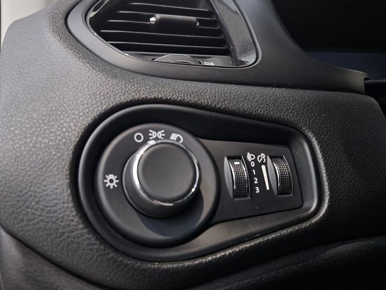 Jeep Renegade Long. T270 1.3 TB 4x2 Flex Aut.