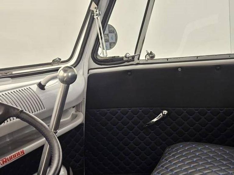 Volkswagen 1.5 LUXO 8V GASOLINA 3P MANUAL