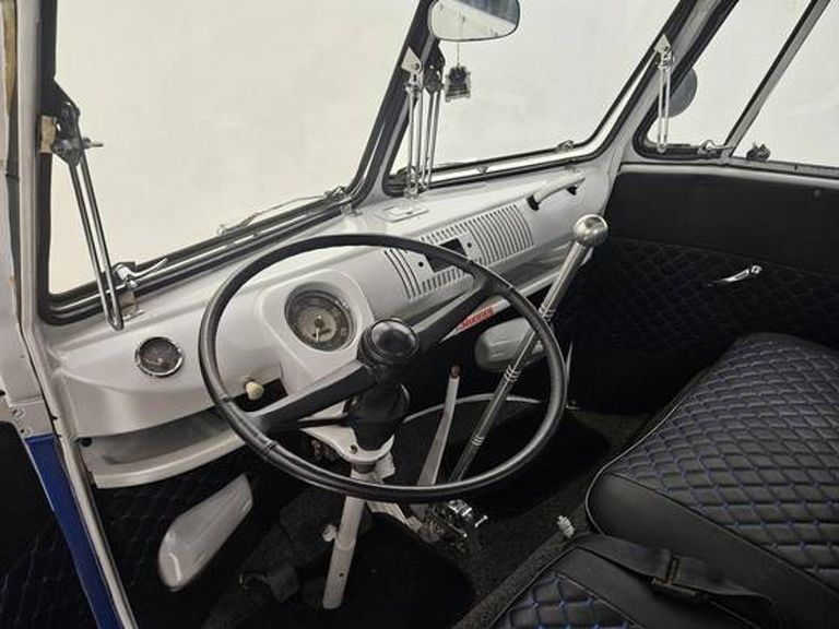 Volkswagen 1.5 LUXO 8V GASOLINA 3P MANUAL