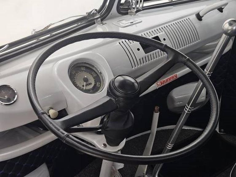 Volkswagen 1.5 LUXO 8V GASOLINA 3P MANUAL